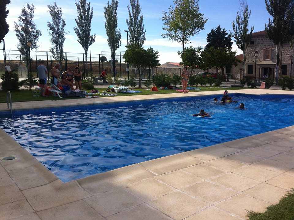 10599519_930456780304488_2588498583391918572_n