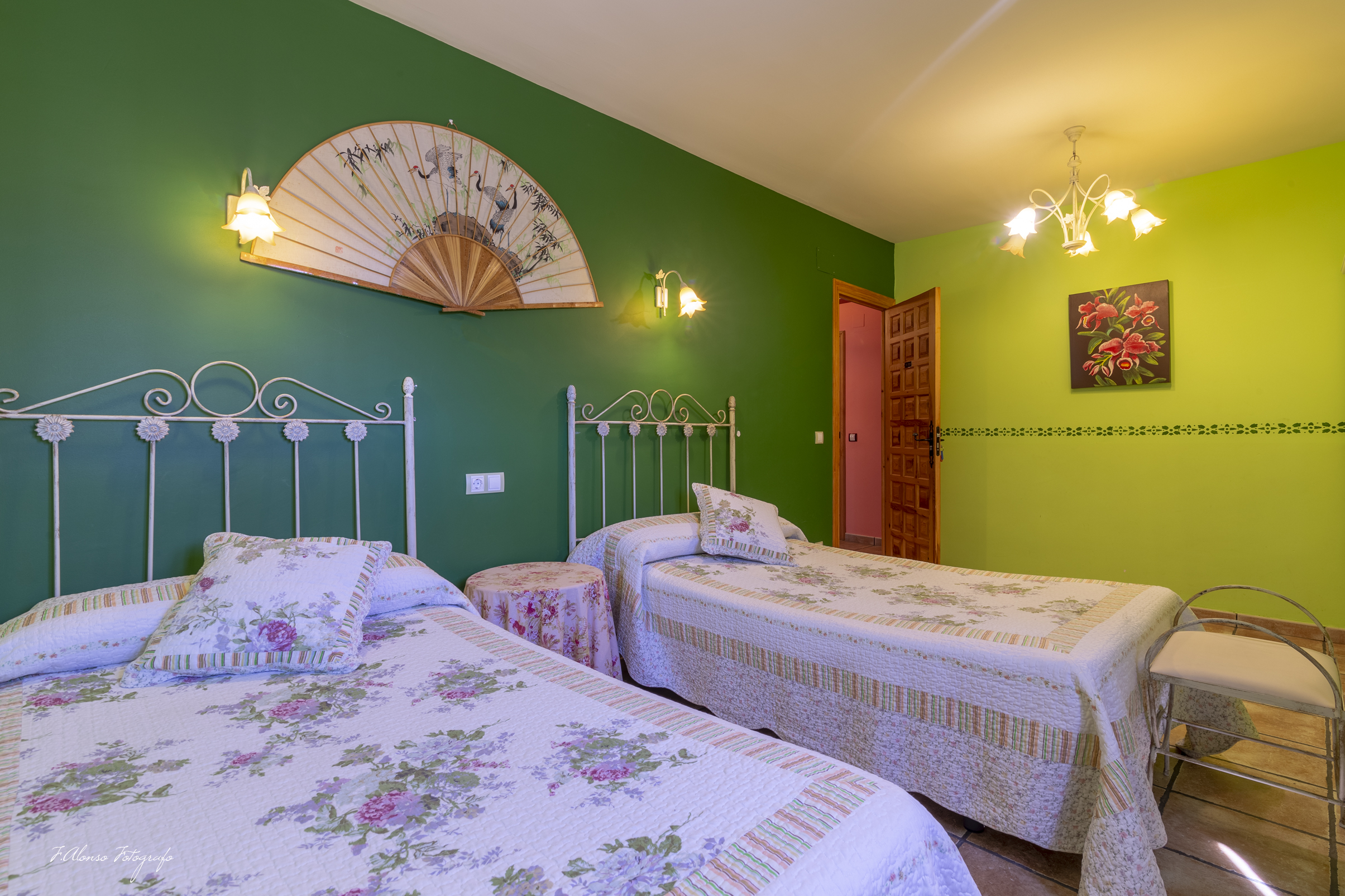 74E7366B-A20A-4D1A-A949-DAAB3EFF00D6